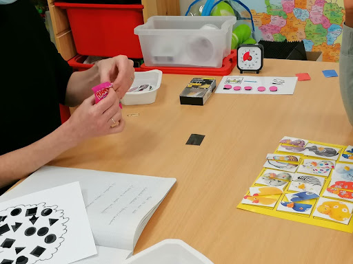 Observation: paper pictograms